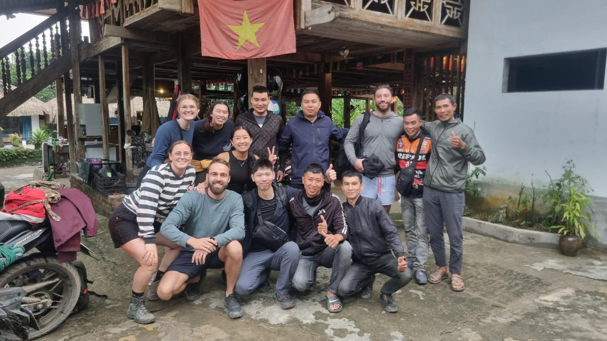 Nomadders Ha Giang Pansiyon Dış mekan fotoğraf