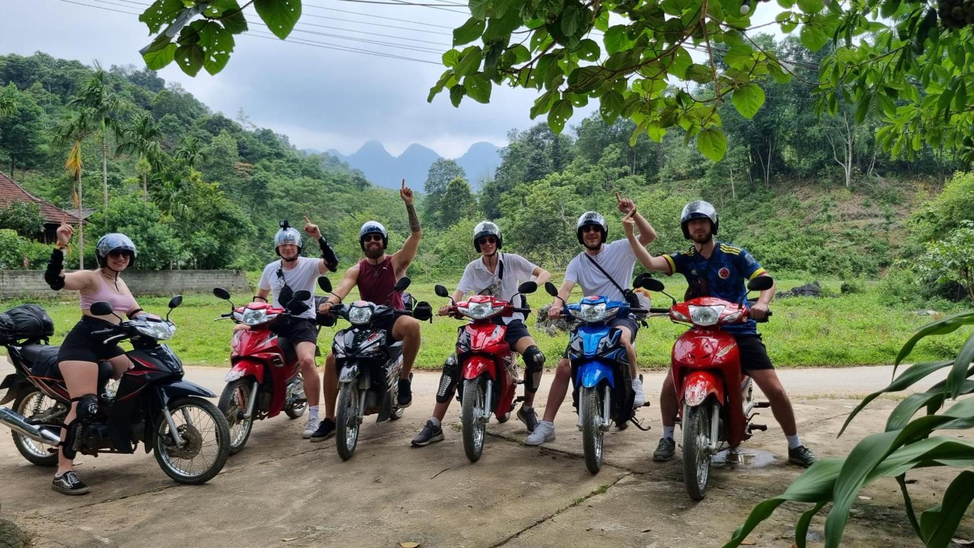 Nomadders Ha Giang Pansiyon Dış mekan fotoğraf